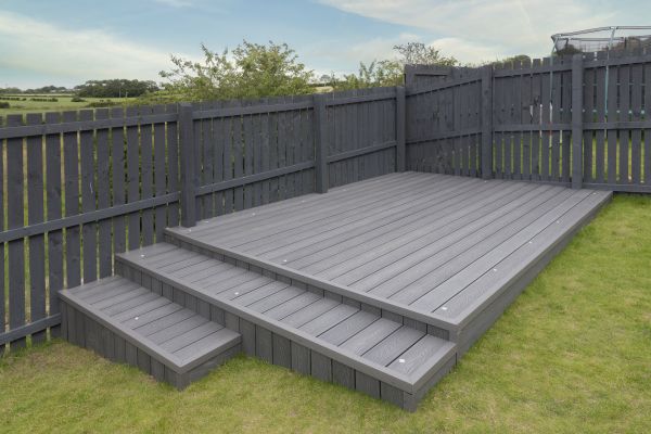 Cost of Vinyl Deck Construction in Petaluma